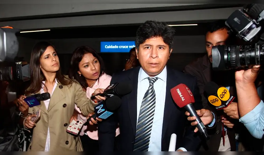 Fiscales Frank Almanza y Marcial Páucar declinan de integrar el equipo Lava Jato Fiscales Frank Almanza y Marcial Páucar declinan de integrar el equipo Lava Jato