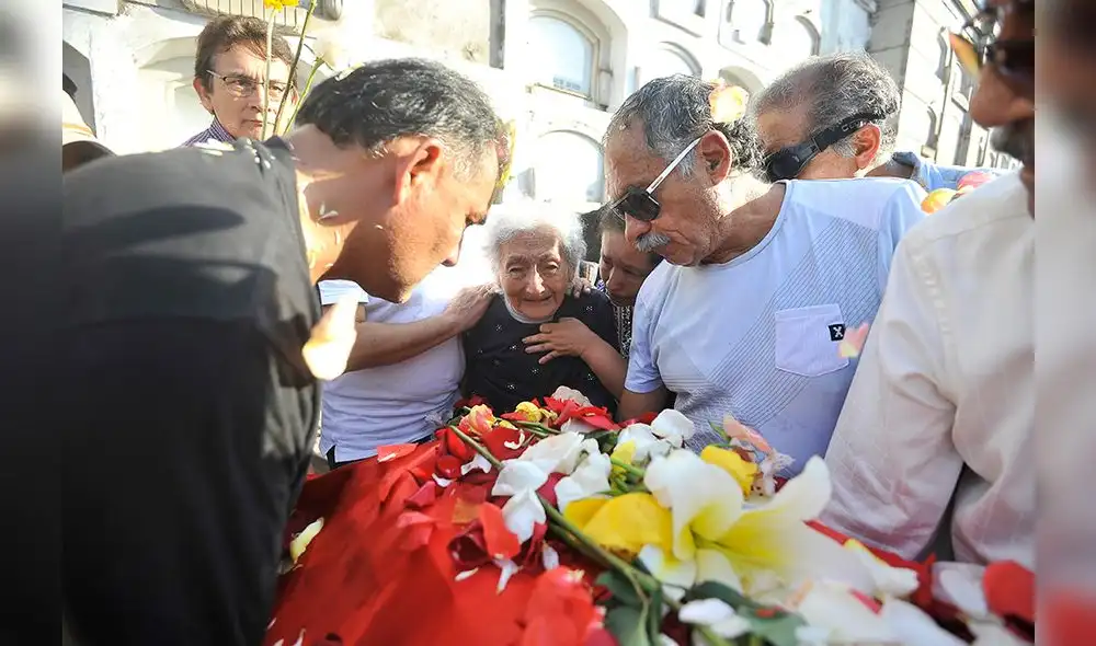 Ultimo adiós al maestro César Lévano [FOTOS] 