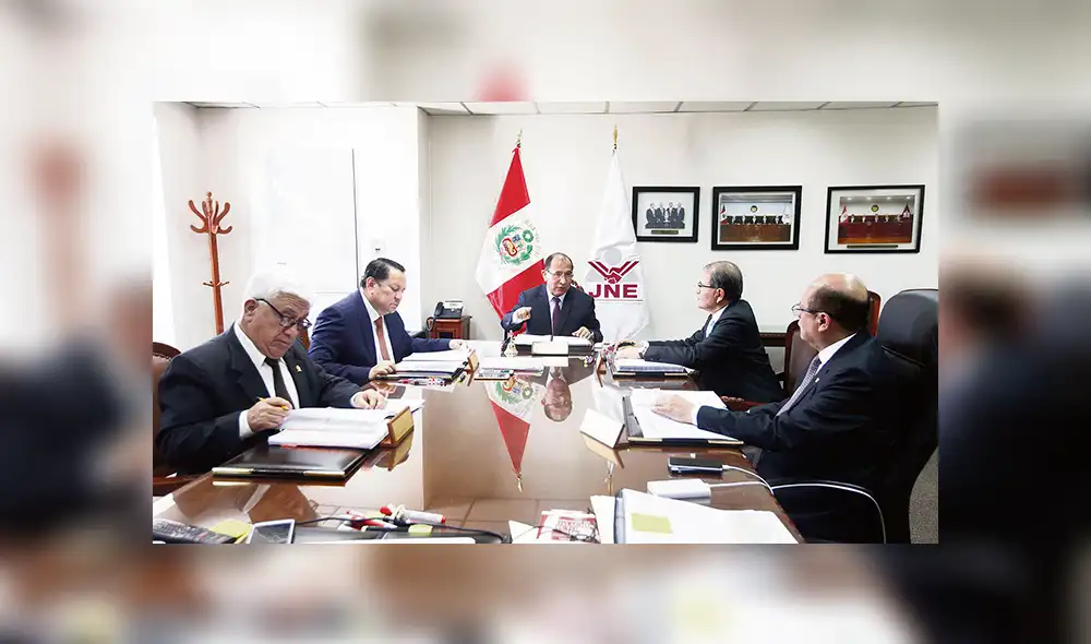 Evaluación. Pleno del JNE viene resolviendo las apelaciones de otras agrupaciones políticas Evaluación. Pleno del JNE viene resolviendo las apelaciones de otras agrupaciones políticas