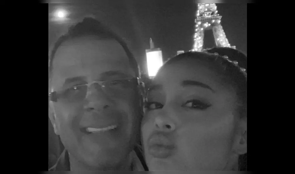 Ariana Grande en París con sus padres