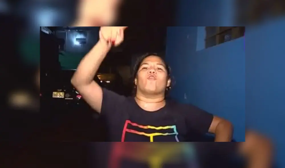 Mujer tildó de "abusadores" a policías y armó un escándalo. (Foto: Captura de video / Latina Noticias) Mujer tildó de "abusadores" a policías y armó un escándalo. (Foto: Captura de video / Latina Noticias)