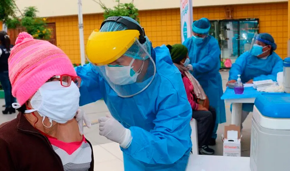 La Defensoría sugiere transparentar y rendir cuentas sobre la situación del Estado peruano en cada etapa del proceso de vacunación. Foto: Minsa La Defensoría sugiere transparentar y rendir cuentas sobre la situación del Estado peruano en cada etapa del proceso de vacunación. Foto: Minsa