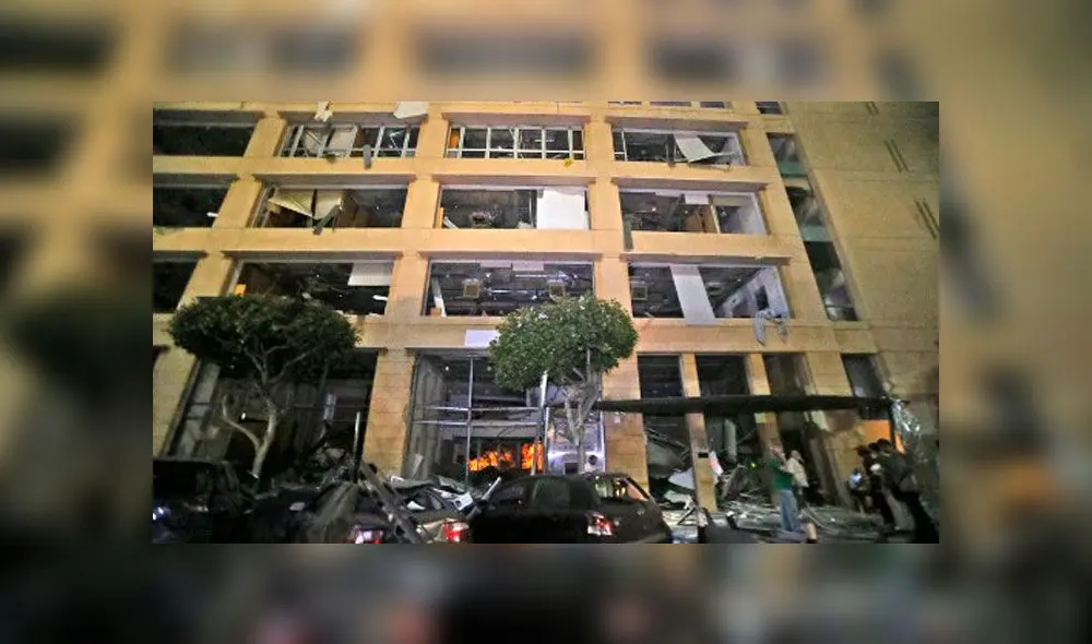 Esta imagen muestra una visión general de la destrucción fuera de un edificio en el centro de Beirut, la capital del Líbano. Foto: AFP