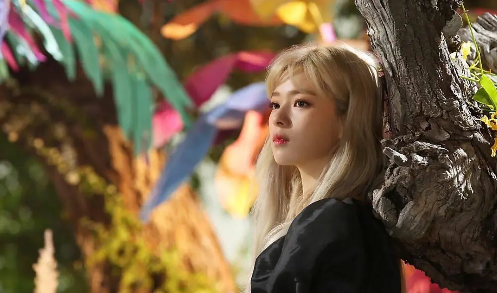 Desliza para ver más fotografías de Jeongyeon de TWICE. Foto: JYP