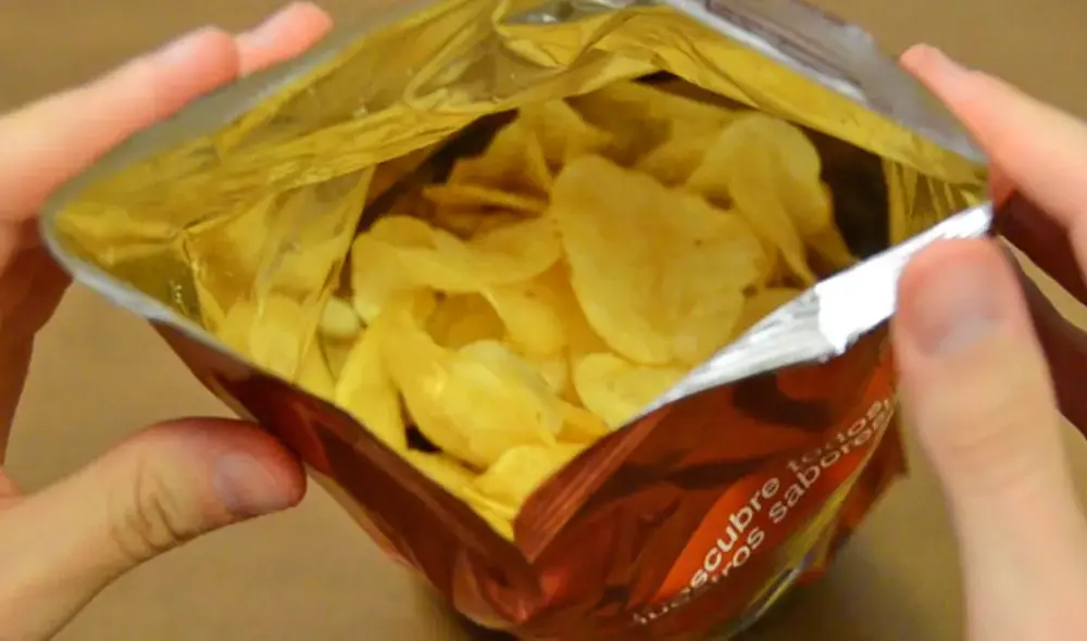 Conoce verdadera razón por la que la bolsa de papas fritas siempre está llena de "aire". Foto: Gizmodo