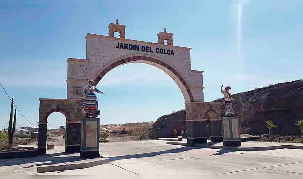 inversión cuestionada. El GRA construye una plaza cívica en esta asociación de vivienda.