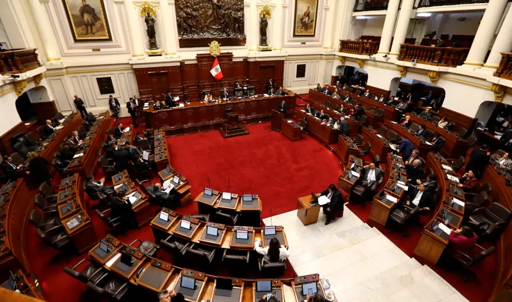 Interpelación al ministro VIcente Zeballos por el caso 'Goro'. Foto: Jorge Cerdán.