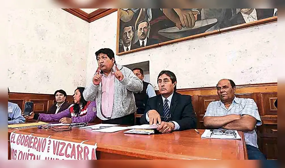 RECHAZO. José Chapa dijo que también exigirán derogación de decretos que atentan contra derechos. laborales.