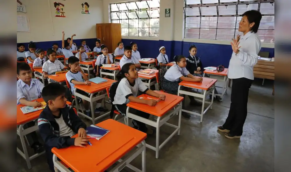 Maestros contratados recibirán aumento de sueldo en agosto Maestros contratados recibirán aumento de sueldo en agosto