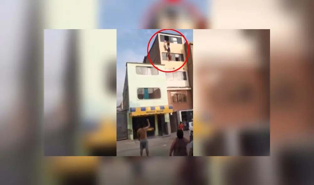Testigos grabaron los momentos de tensión cuando mujer amenazó con tirarse. (Foto: Captura de video / Latina Noticias) Testigos grabaron los momentos de tensión cuando mujer amenazó con tirarse. (Foto: Captura de video / Latina Noticias)