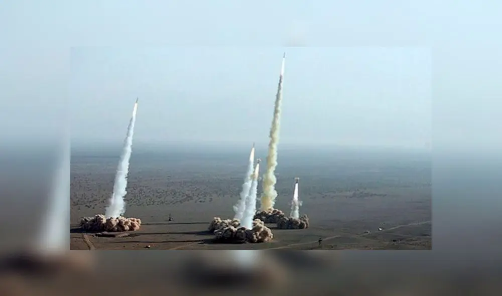 Lanzamiento de varios misiles balísticos en maniobras militares en Irán. Foto: EFE. Lanzamiento de varios misiles balísticos en maniobras militares en Irán. Foto: EFE.