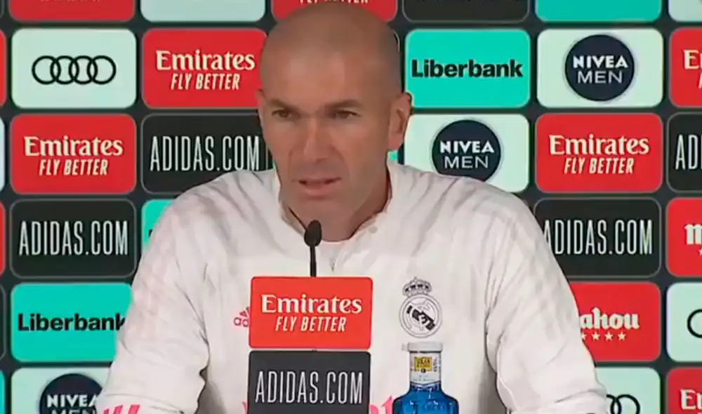 Zinedine Zidane viene siendo criticado por la complicado situación que vive el Real Madrid. Foto: Twitter / @realmadrid
