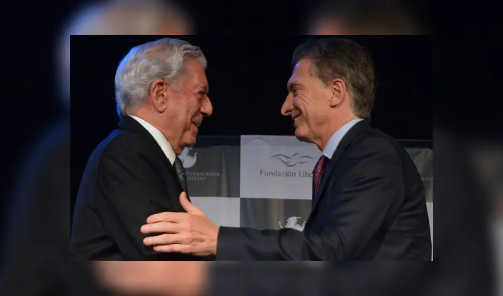 Mario Vargas Llosa y Mauricio Macri. Foto: Difusión.
