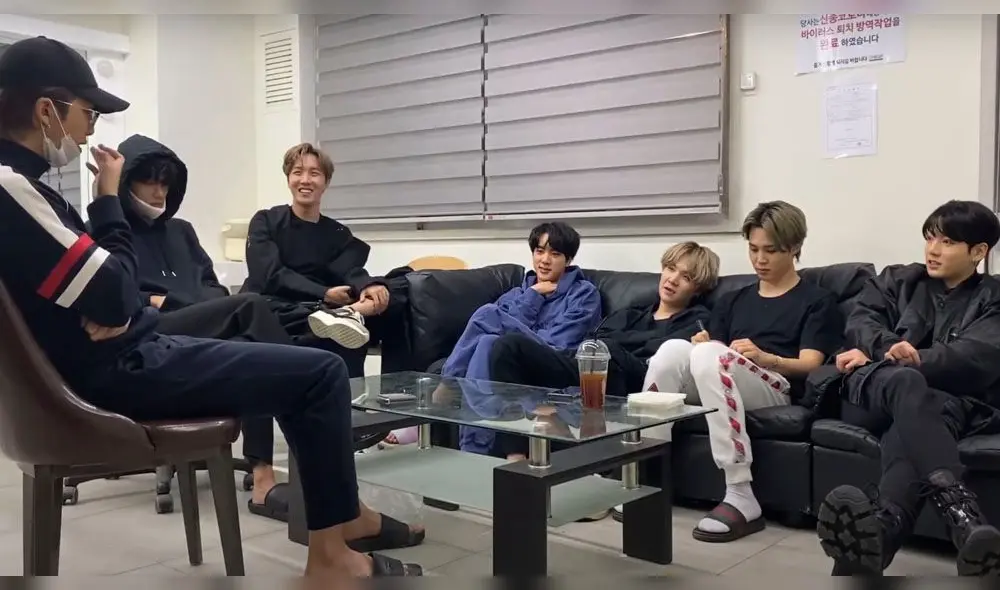 Desliza para ver más fotos de BTS.