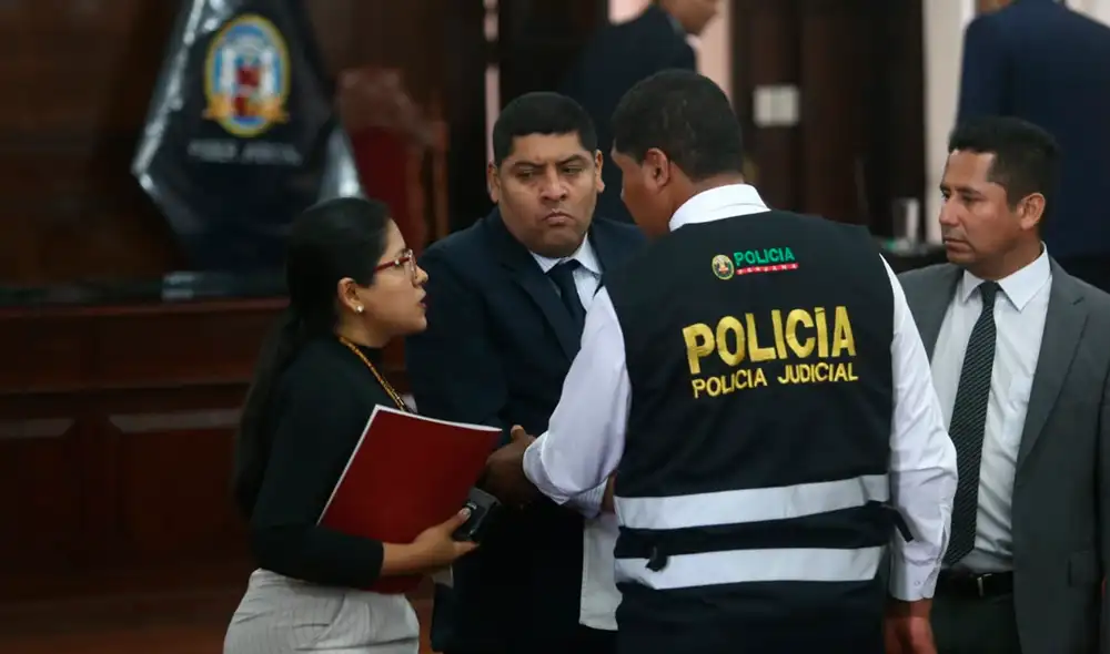 PJ también dictó prisión preventiva para fiscales Ronald Chafloque y Alberto Rossel Alvarado. Foto: Michael Ramón. PJ también dictó prisión preventiva para fiscales Ronald Chafloque y Alberto Rossel Alvarado. Foto: Michael Ramón.
