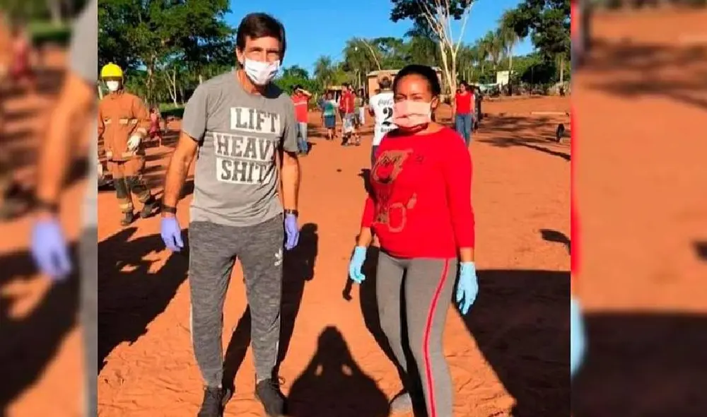 Gustavo Costas llevó ayuda a los más necesitados en Paraguay. Foto: Twitter