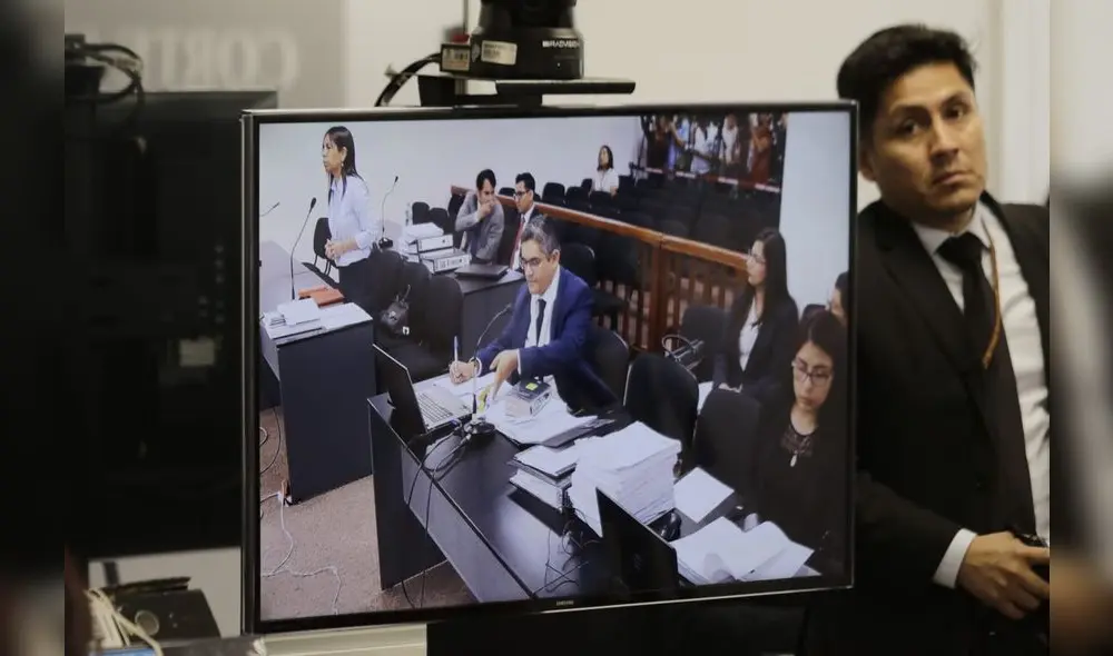 Pérez Gómez y Giulliana Loza en audiencia. Foto: John Reyes / La República