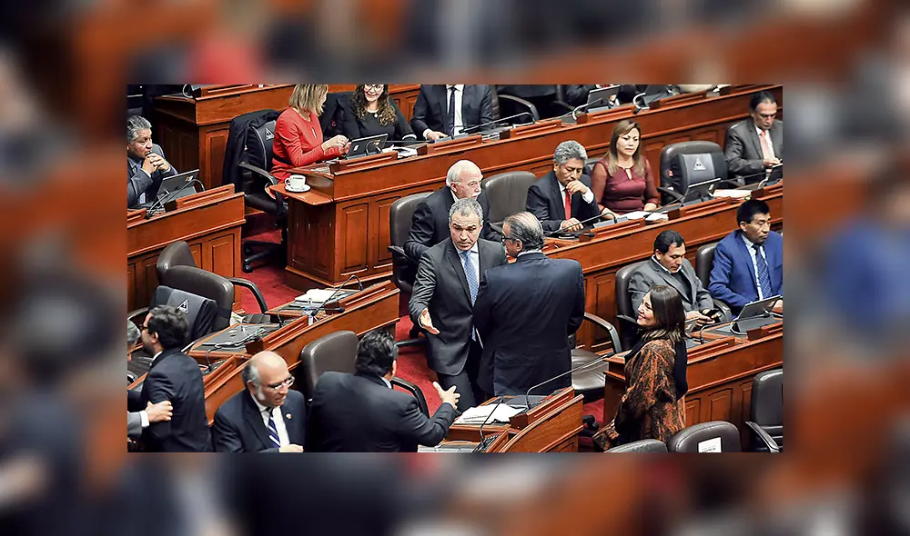 En terreno ‘naranja’. El primer ministro se alista para dialogar mañana con sus más duros detractores en el Poder Legislativo.