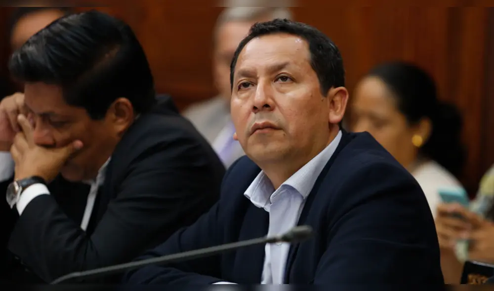 Clemente Flores a favor de que bancada PpK presida Comisión de Constitución