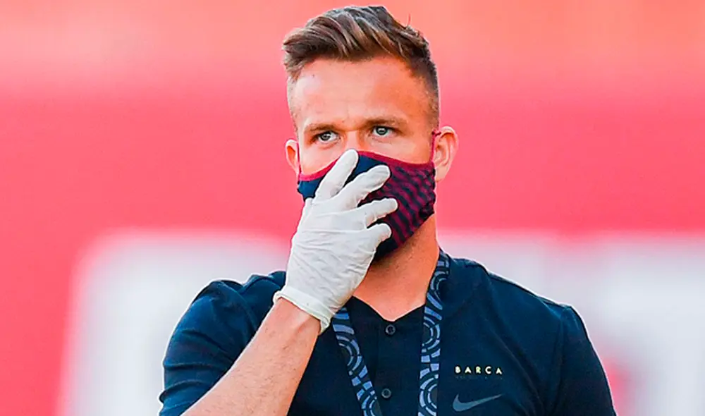 Arthur Melo no pudo ingresar al Camp Nou para ver el partido de Champions. Foto: Getty Images Arthur Melo no pudo ingresar al Camp Nou para ver el partido de Champions. Foto: Getty Images