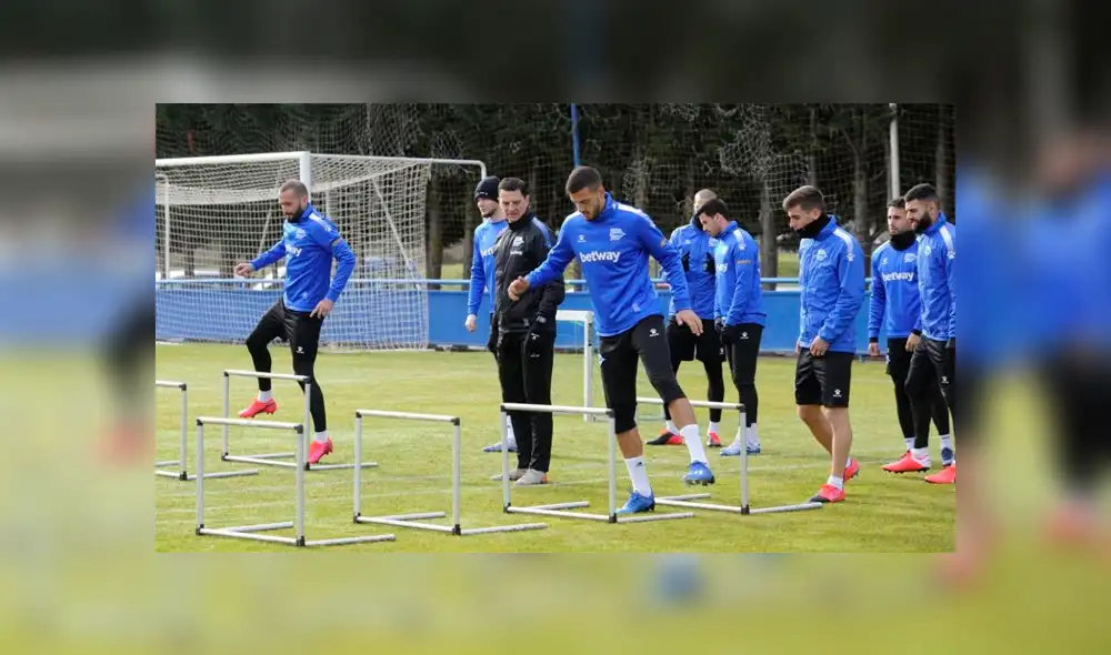 El Deportivo Alavés ha detectado 15 casos positivos por coronavirus entre los equipos de fútbol y trabajadores del equipo de baloncesto. Foto: Marca. El Deportivo Alavés ha detectado 15 casos positivos por coronavirus entre los equipos de fútbol y trabajadores del equipo de baloncesto. Foto: Marca.
