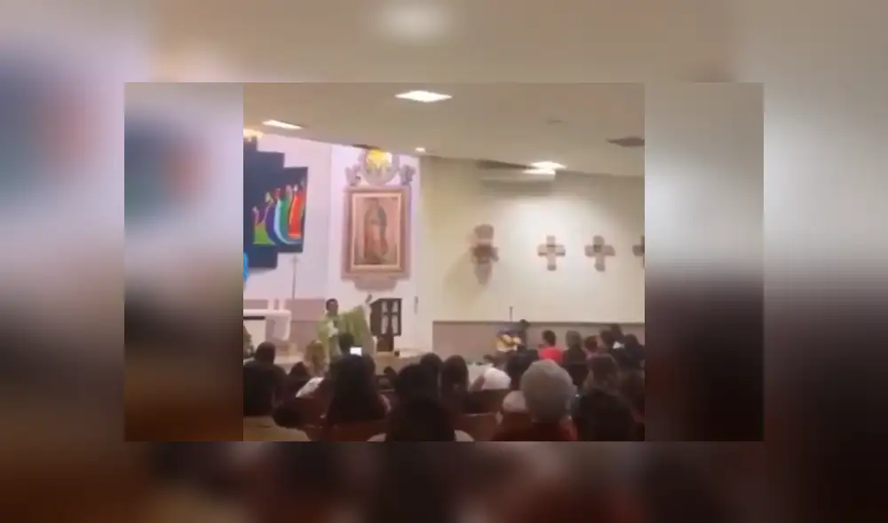 Video es viral en Facebook. El párroco interrumpió la ceremonia para entonar la canción y los asistentes no dudaron en acompañarlo con la letra