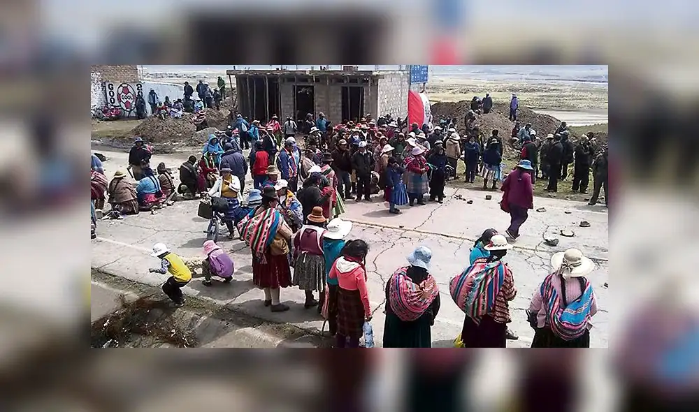 Puno: Con bloqueo de vías acatan paro contra minera Aruntani