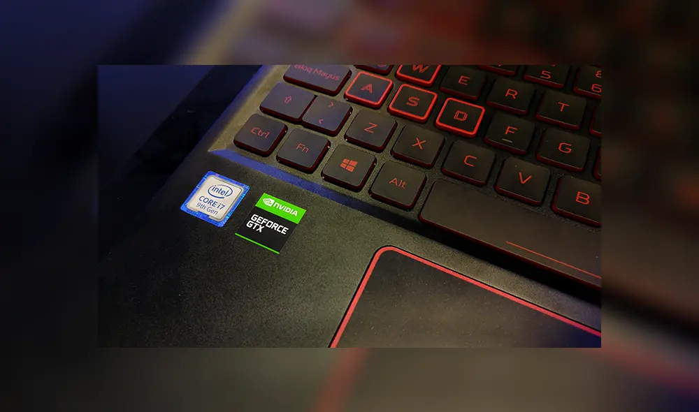 Integra un procesador Intel Core i9 y una tarjeta gráfica NVidia. Integra un procesador Intel Core i9 y una tarjeta gráfica NVidia.