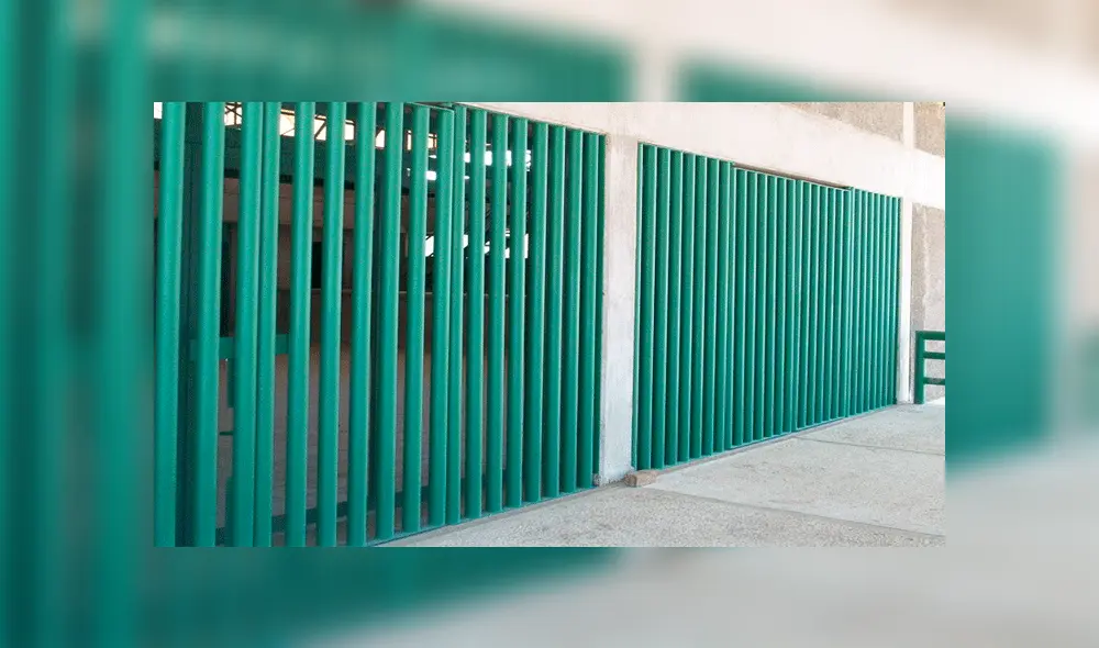 Niño se salva de morir luego que reja le cae en la cabeza