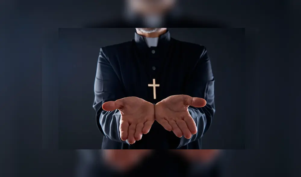 El párroco habría pagado más de 100 000 pesos a cambio de tener relaciones sexuales con hombres. Foto: Referencial El párroco habría pagado más de 100 000 pesos a cambio de tener relaciones sexuales con hombres. Foto: Referencial