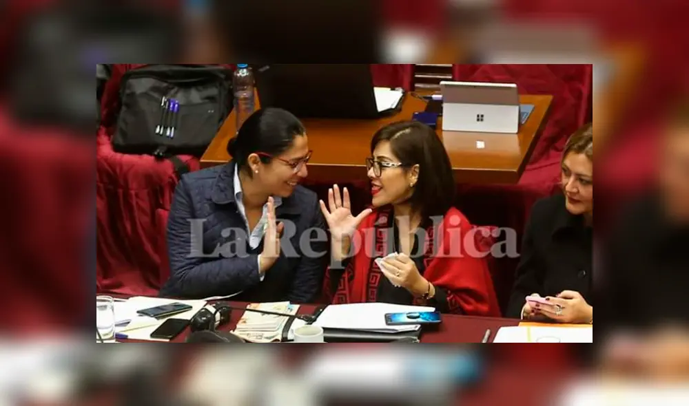 Letona olvida apagar su micrófono y pasa bochornoso momento en vivo Letona olvida apagar su micrófono y pasa bochornoso momento en vivo