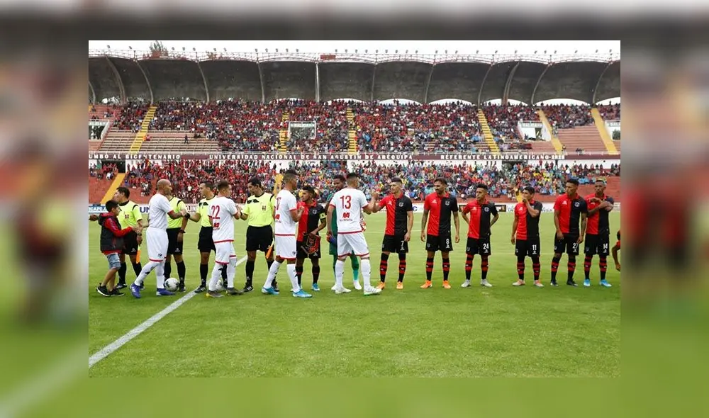 Cienciano olvidó rivalidad deportiva con FBC Melgar y propone que Arequipa sea sede de la Liga 1. Cienciano olvidó rivalidad deportiva con FBC Melgar y propone que Arequipa sea sede de la Liga 1.
