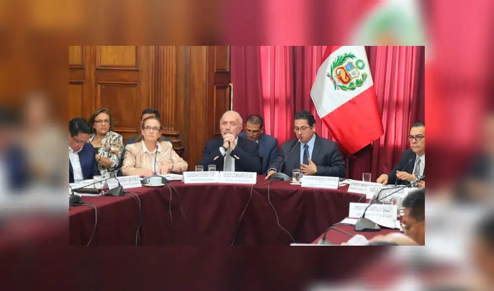 Comisiones de Economía y Justicia debaten proyecto de ley que sustituirá al DU 003 