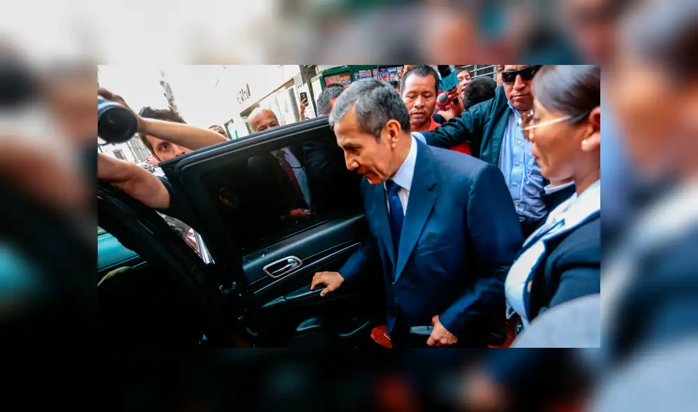 Humala acudió a la Fiscalía para responder por investigación a Belaunde Lossio