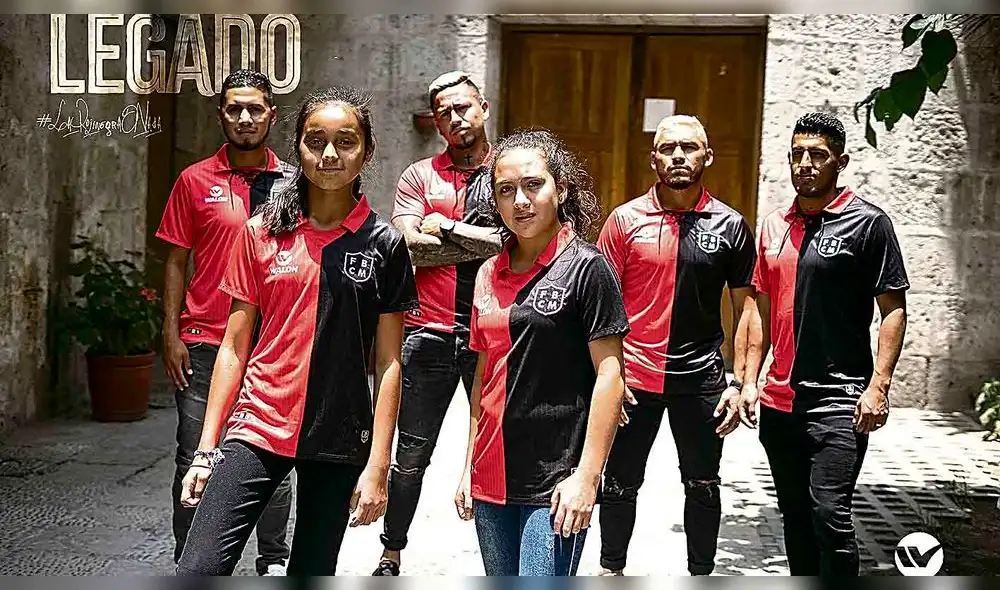 variado. Diferentes generaciones y categorías en el lanzamiento de nueva camiseta rojinegra.