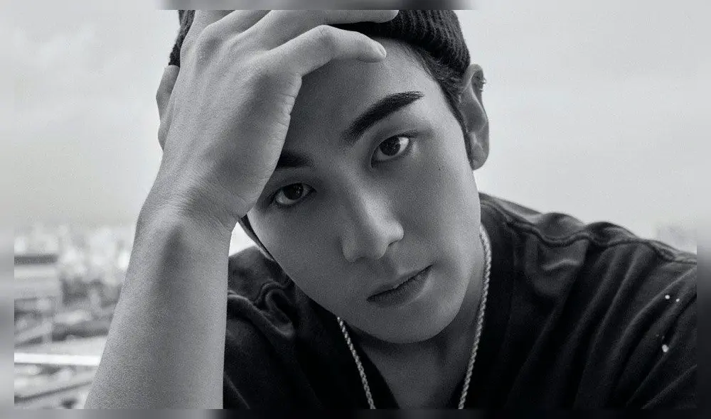 Baekho de NU'EST habla sobre sus fuentes de felicidad en entrevista con Harper's BAZAAR. Crédito: HP Korea