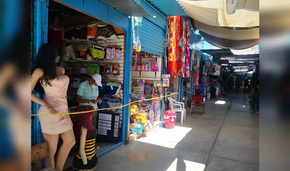 Comerciantes empiezan hacer vida comercial en mercado San Miguel. Foto: La República.