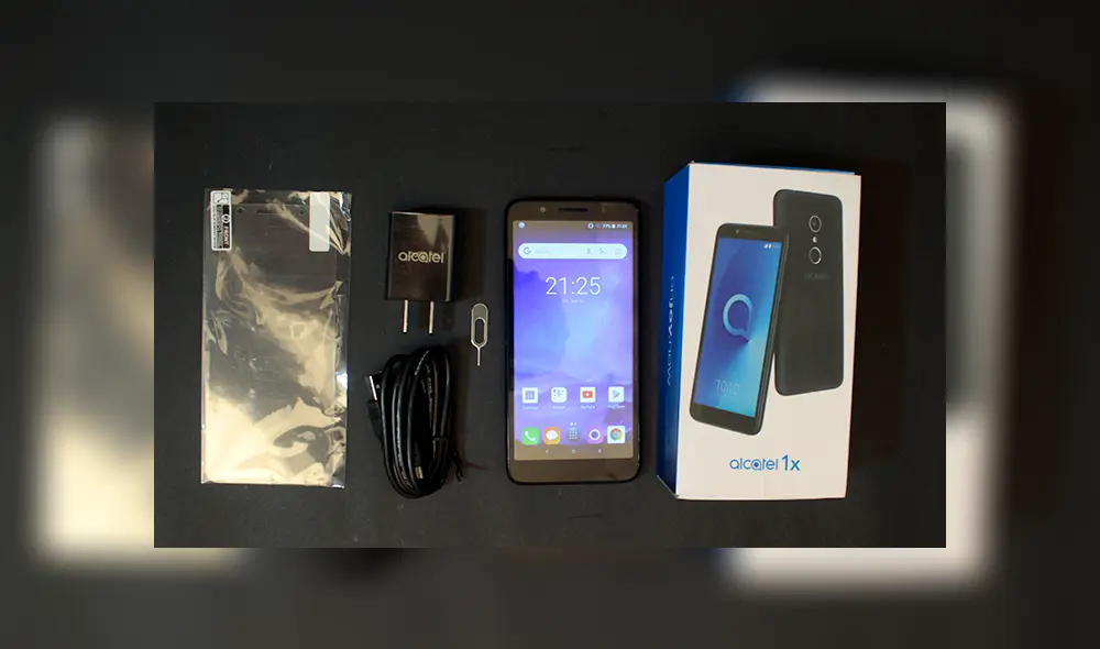 Estos son todos los elementos que incluye la caja del Alcatel 1X. | Foto: Carol Larrain