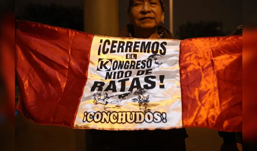 “¡Que se vayan todos!”: las mejores postales de la marcha a favor del adelanto de elecciones “¡Que se vayan todos!”: las mejores postales de la marcha a favor del adelanto de elecciones