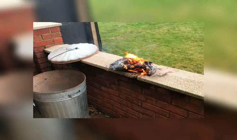 Mensajero arruina la Navidad de un niño al ocasionar que paquete de regalos termine convertido en cenizas 