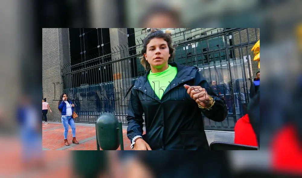 Macarena Vélez solo estuvo cerca de quince minutos con personal del CEM. (Foto: Flavio Matos / La República)