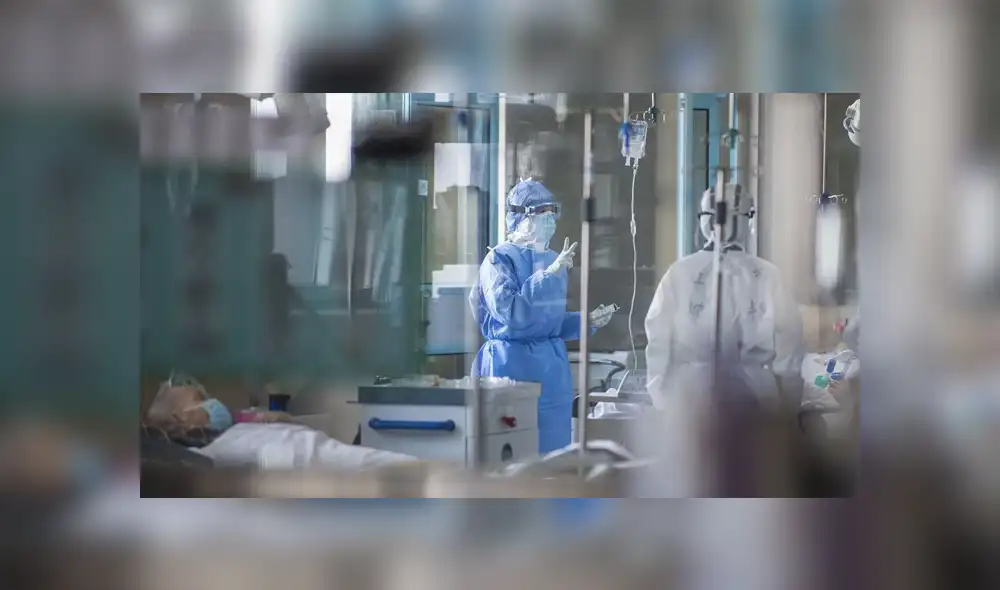 Conmovedor lamento de médico de cuidados intensivos por coronavirus. Foto: AFP