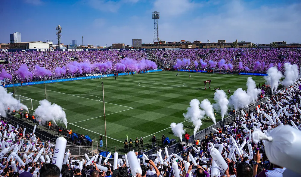 En la recta final del Clausura, se hizo costumbre ver el Alejandro Villanueva repleto de hinchas. Foto: Fernando Mejía/Alianza Lima En la recta final del Clausura, se hizo costumbre ver el Alejandro Villanueva repleto de hinchas. Foto: Fernando Mejía/Alianza Lima