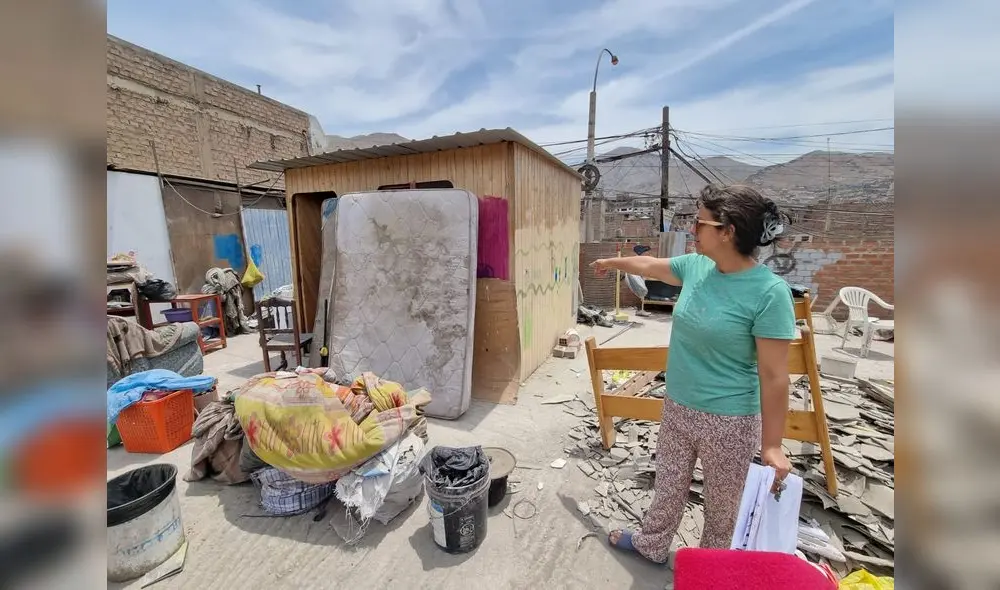 Casa pre fabricada que los vecinos le dieron para que viva junto a sus hijas. Foto: Deysi Portuguez/ URPI-LR