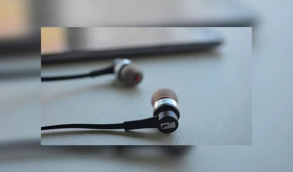 Cómo saber si los auriculares que usas tienen micrófono. Foto: El doce TV.