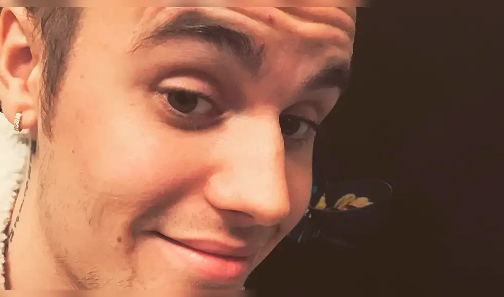 Justin Bieber causa polémica con fotografía desnudo [VIDEO]