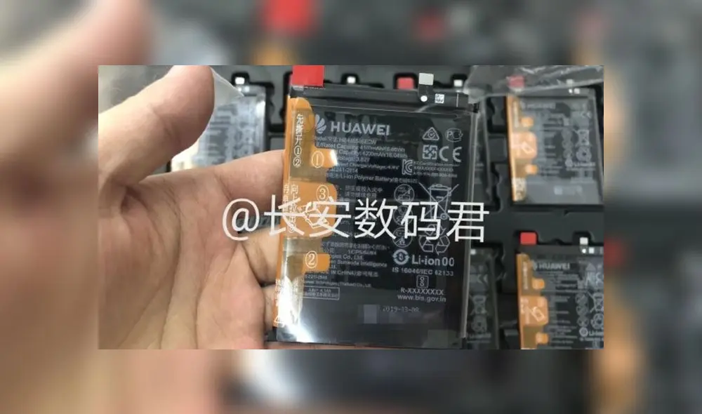 Batería de 4,200 mAh del Huawei Mate 30. Batería de 4,200 mAh del Huawei Mate 30.