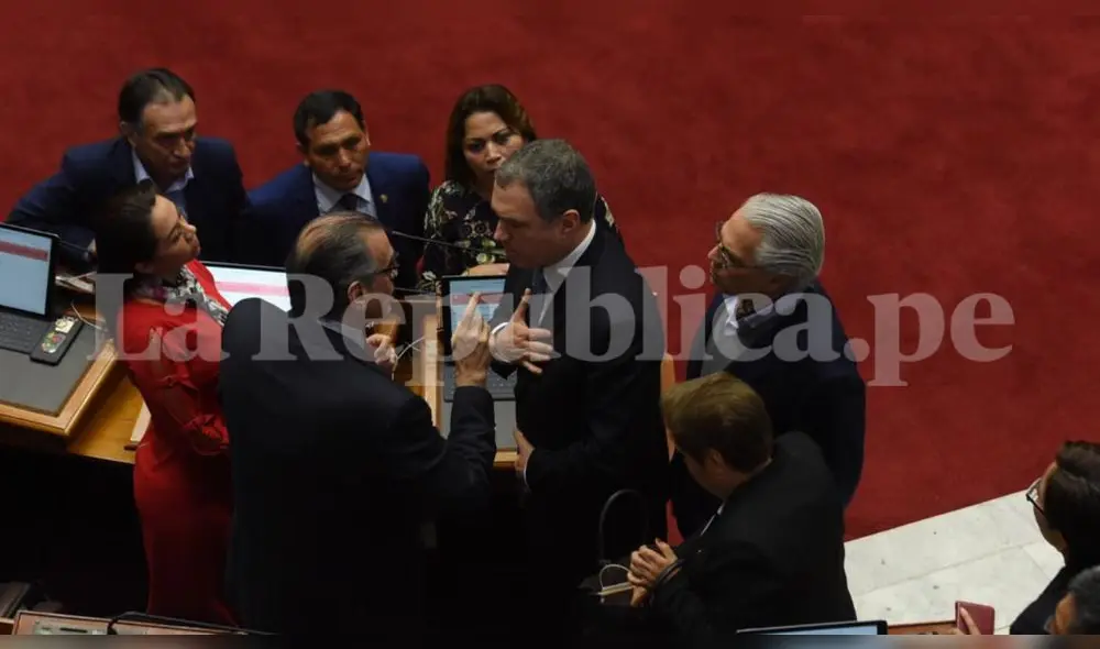 Salvador del Solar en cuestión de confianza. Foto: Melissa Merino/La República.