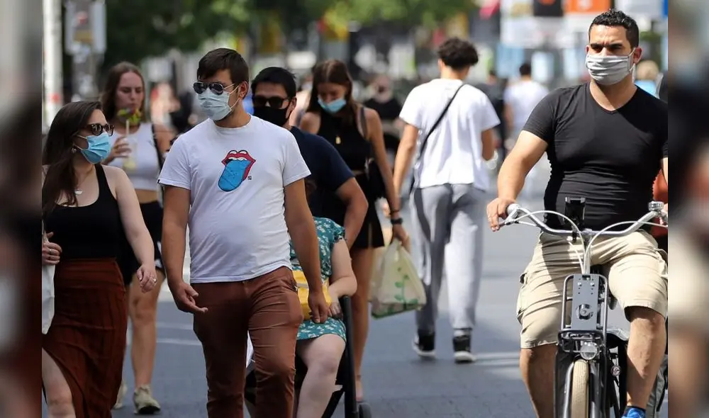 La tasa de positividad en la nación alcanza ya el 12,7 %, con un 19,7 % en Bruselas y un 21,4 % en Lieja. Foto: AFP