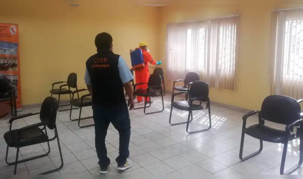 Labores de desinfección del COER Lambayeque